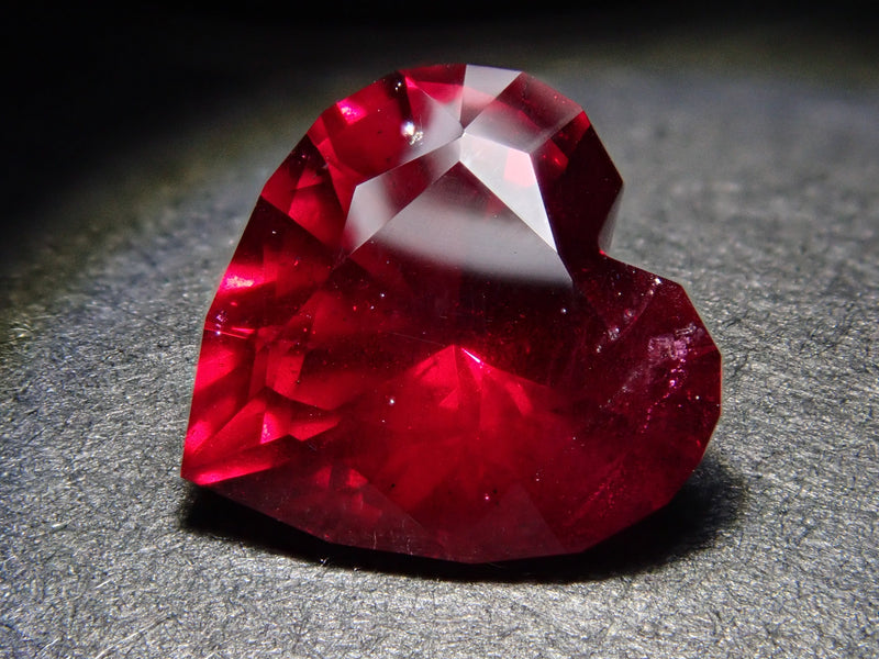 ハートの女王の宝物♥️🃏（アルマンディンガーネット）