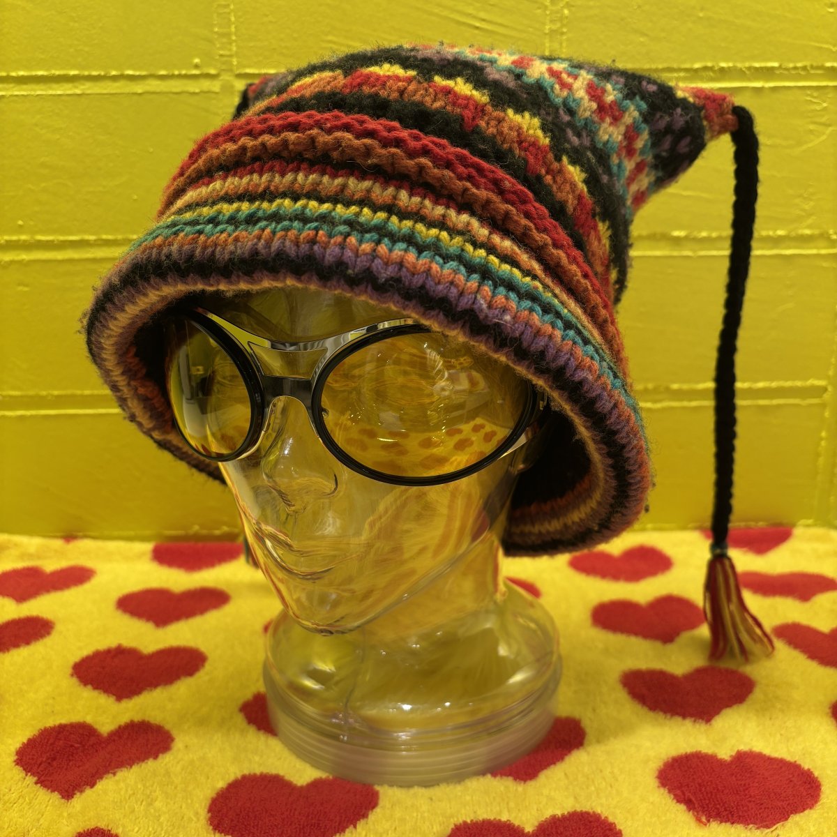 Laforet_H's tweet image. B1F レモネードショップ おすすめ！: 現在発売中のファッショングラスは単体でかけてもおしゃれですが！！
帽子と一緒に身につけるとさらに雰囲気が出てとてもおすすめです！！ laforet.ne.jp/news_events/38…