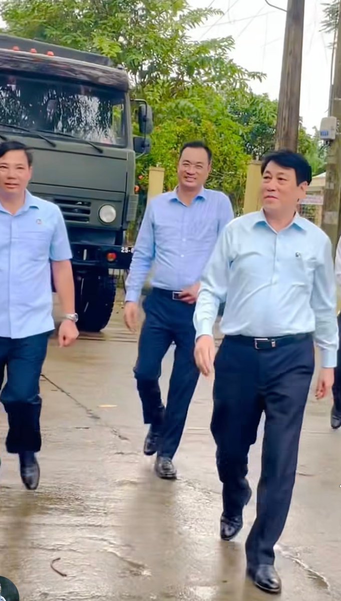 MR Trần tweet media