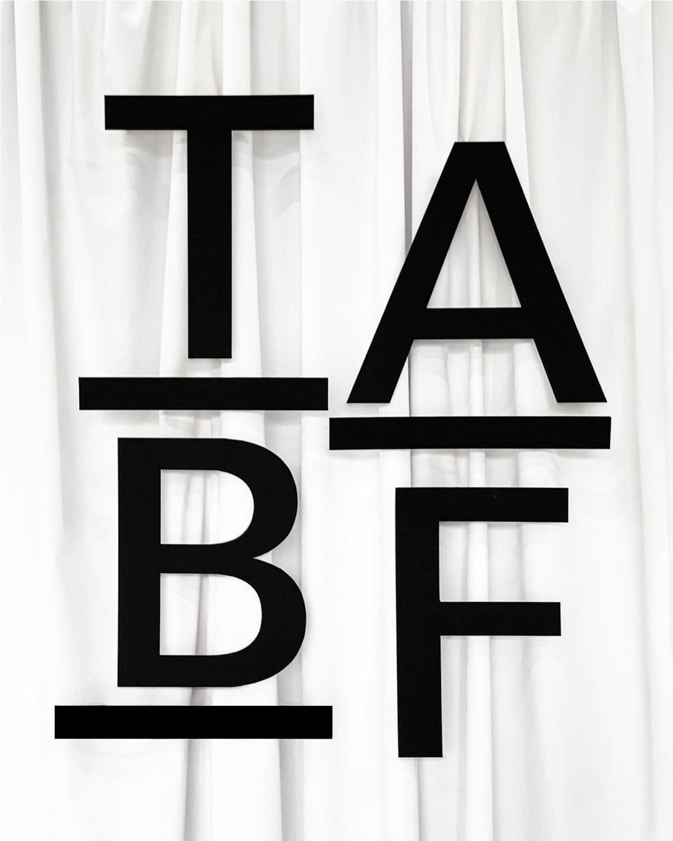 ＼📚TOKYO ART BOOK FAIR 2025📚／

今年で15回目を迎えるTOKYO ART BOOK FAIR（以下、TABF）は、初めて2週にわたり開催されます✨

会場: 東京都現代美術館
tokyoartbookfair.com

[Week 1]
💜12/11(木)12:00~19:00
💜12/12(金)~14日(日)11:00~18:00

[Week 2] 
💛12/19(金)12:00~19:00