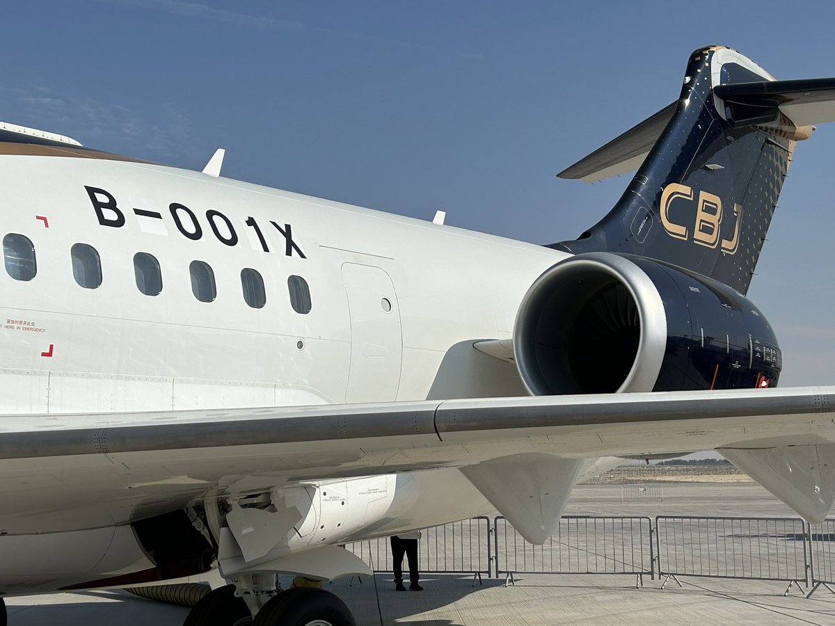 PeoplesAndy's tweet image. The #Chinese contingent at the @DubaiAirshow came in the form of #Comac with the @CSAIRGlobal  C919 &amp;amp; CBJ in the static line up. Really impressive! #ChinaSouthern #China 🇨🇳