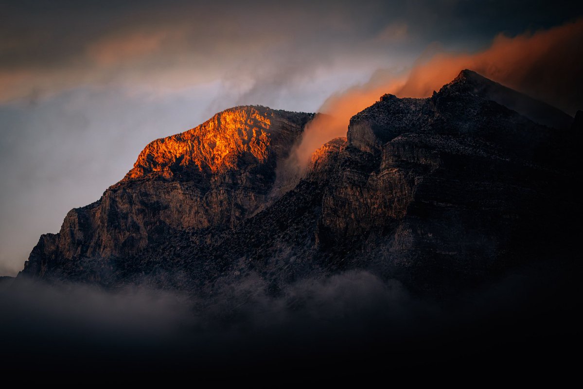 AstonMartinF1's tweet image. Desert sunsets. 🌅 

#LasVegasGP