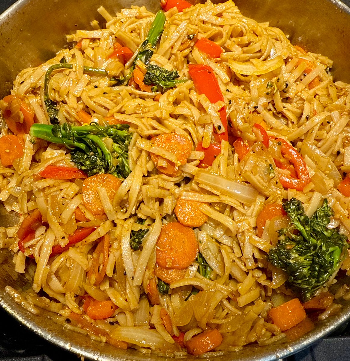 _MsACT's tweet photo. #Veganstirfry the #sistalicioussweets way π±π₯π₯¦π«π§
π§π #MsAct @Sista_Licious https://t.co/B4P7JZ75wt