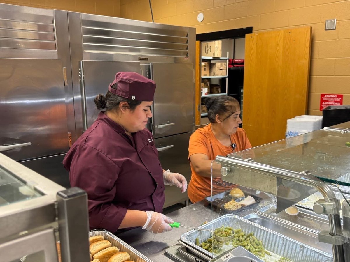 Friday 11/14 Our FCCLA Culinary members helped prep and serve Thanksgiving meals right here at Lockhart High School! 🦃❤️