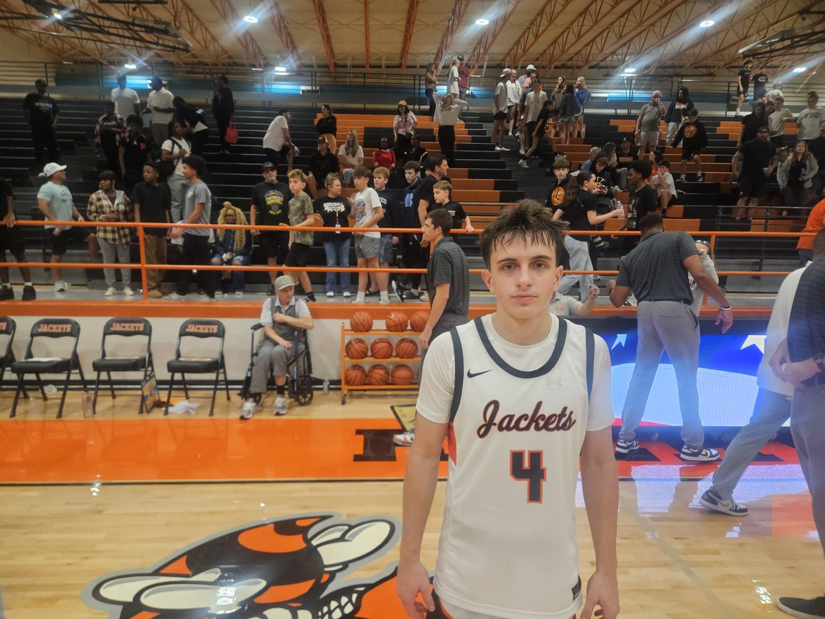 EdmondTaylor18's tweet photo. TaylorMade Hoops Big Game Night 

Rockwall 50 Lone Star 45

TaylorMade Pick 

Noah Santoro 5'11 PG 26 Rockwall HS 

- Getting into the paint 
- Knocking down the 3

Go to https://t.co/7UTn3xVn6S to check out his Player Evaluation 

College Coaches 👀 

#TomorrowsStarsToday https://t.co/9KvMpao8gS
