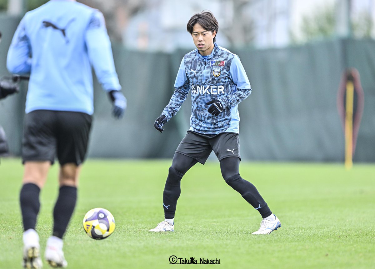 ikinikuishiro's tweet image. ＃川崎フロンターレ #佐々木旭 選手に、引退する ＃車屋紳太郎 選手への想いを聞きました！
焼肉のいい話、ボーリングの話、そして、車屋軍団を目標に据えた旭軍団の展望などを聞いています！
２人の人柄が分かる内容なので、ぜひ、読んでください！…