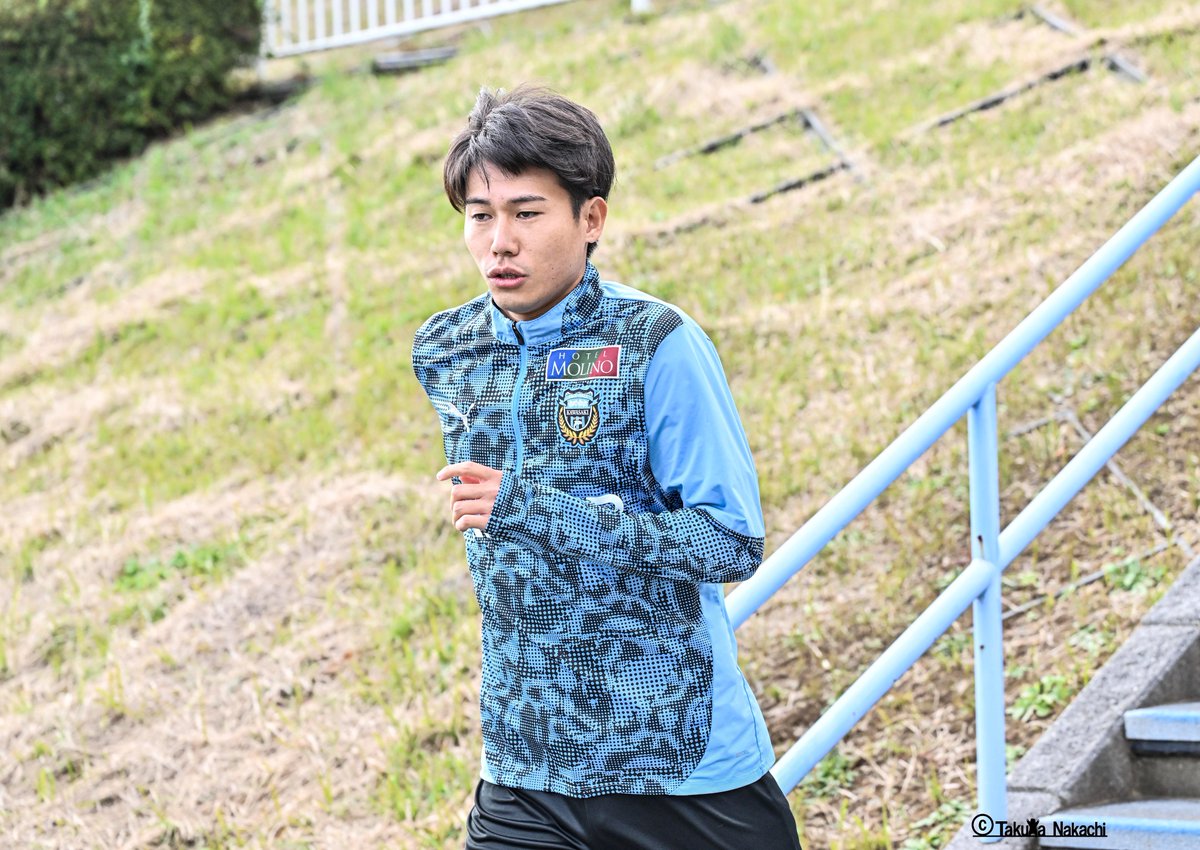 ikinikuishiro's tweet image. ＃川崎フロンターレ #佐々木旭 選手に、引退する ＃車屋紳太郎 選手への想いを聞きました！
焼肉のいい話、ボーリングの話、そして、車屋軍団を目標に据えた旭軍団の展望などを聞いています！
２人の人柄が分かる内容なので、ぜひ、読んでください！…