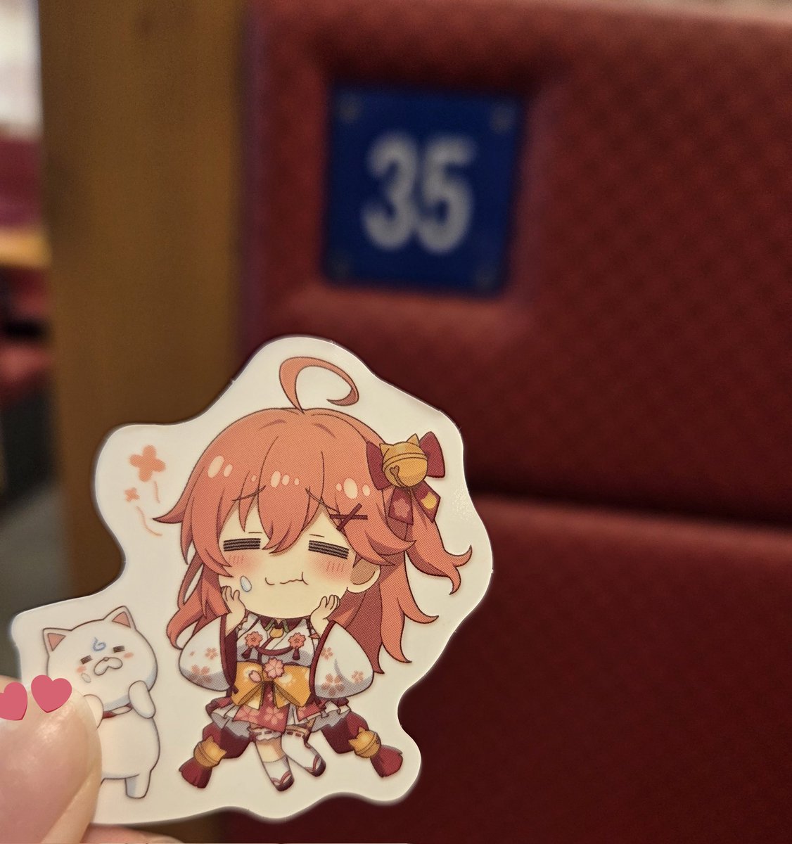 _muni_munieru_'s tweet photo. お席も35🌸
#スシローさくらみこコラボ https://t.co/SnMUvQxFLD