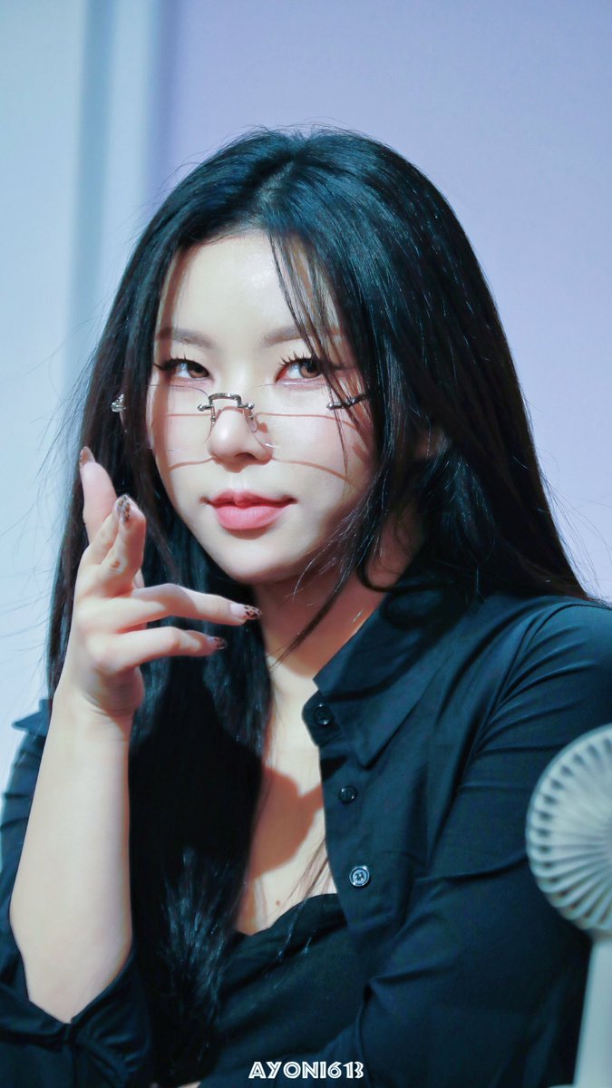 ayoni613 tweet media