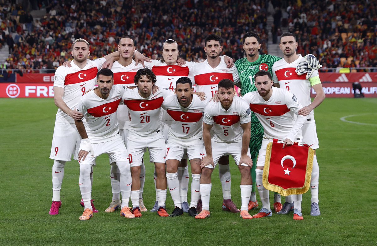 Ankaragucu's tweet photo. 🇹🇷 2026 FIFA Dünya Kupası Avrupa Elemeleri Play-Off maçlarında A Millî Takımımıza başarılar diliyoruz.

Gönlümüz ve desteğimiz sizinle.
#BizimÇocuklar ♥️🤍 https://t.co/BjemCeB31v