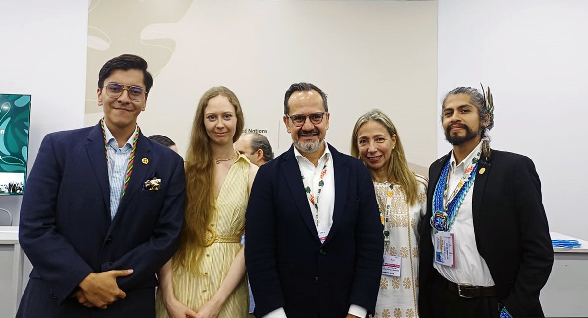 Nuestros delegados #UNAImx Benjamín Murguía, Raymundo López y Olga Derendieva conversaron con el Enrique Javier Ochoa Martínez, subsecretario para Asuntos Multilaterales y DDHH de <a href="/SRE_mx/">Relaciones Exteriores</a> y con Norma Munguía Aldaraca, Directora General para Temas Globales. #COP30