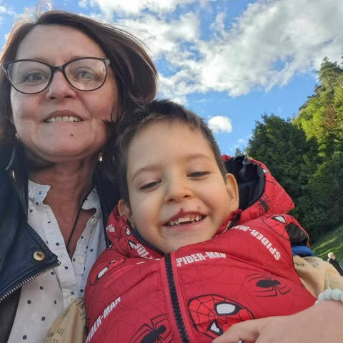 Juznapruga1's tweet image. Zamolili bih vas kao roditelji da podelite za našeg sina Iliju.  
Ako ste u mogućnosti i za sms.  
76 na 2407 za Iliju.