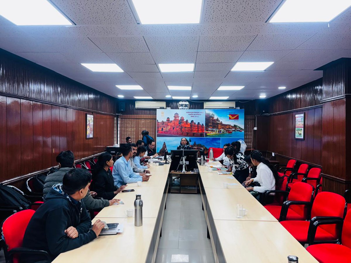 CPMGMP's tweet image. दिनांक 17.11.2025 को परिमंडल कार्यालय भोपाल में 
स्कोप ग्लोबल इंस्टीट्यूट, भोपाल के MBA छात्र-छात्राओं को इंटर्नशिप हेतु उपस्थित हुए । श्री पवन कुमार डालमिया निदेशक डाक सेवाए मुख्यालय परिक्षेत्र के द्वारा बच्चों के साथ चर्चा की गई । इंटर्नशिप में फाइनेंस, मार्केटिंग एवं इंटरनेशनल…