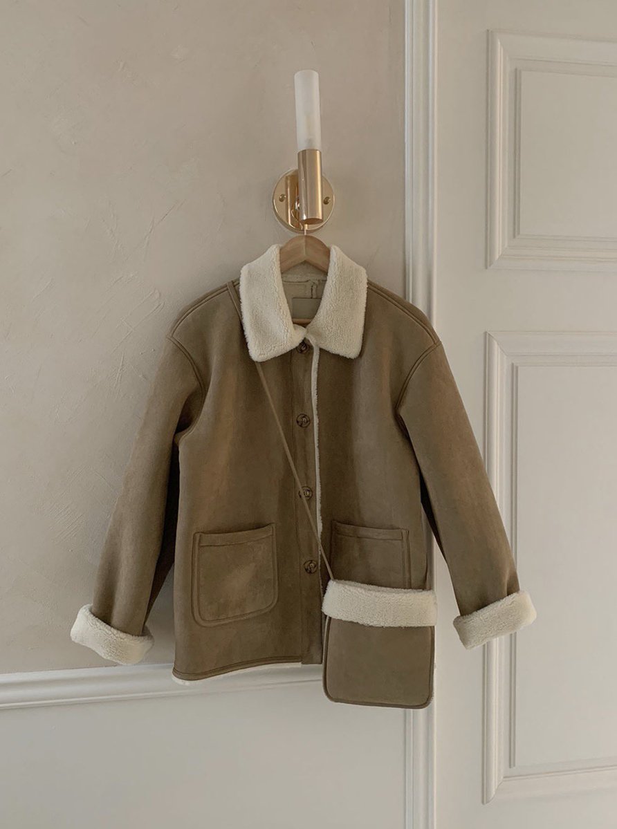 jindalislet's tweet image. 시어링 코트 샀는데 무스탕 또 사고 싶어