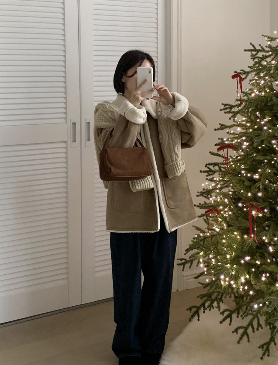 jindalislet's tweet image. 시어링 코트 샀는데 무스탕 또 사고 싶어