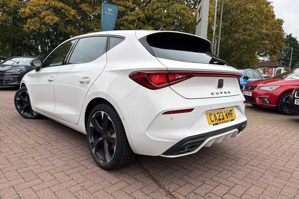 ManualsKE's tweet image. Turn every road into a runway with the CUPRA Leon!
Mileage: 32,488 miles
Registration: 2023 (23 reg)
Fuel type: Petrol
Body type: Hatchback
Engine: 1.5L
Gearbox: Manual
Doors: 5
Seats: 5
Body colour: White
Original price: 3M
📞 0704007000
manuals.co.ke
Hot-hatch energy,…
