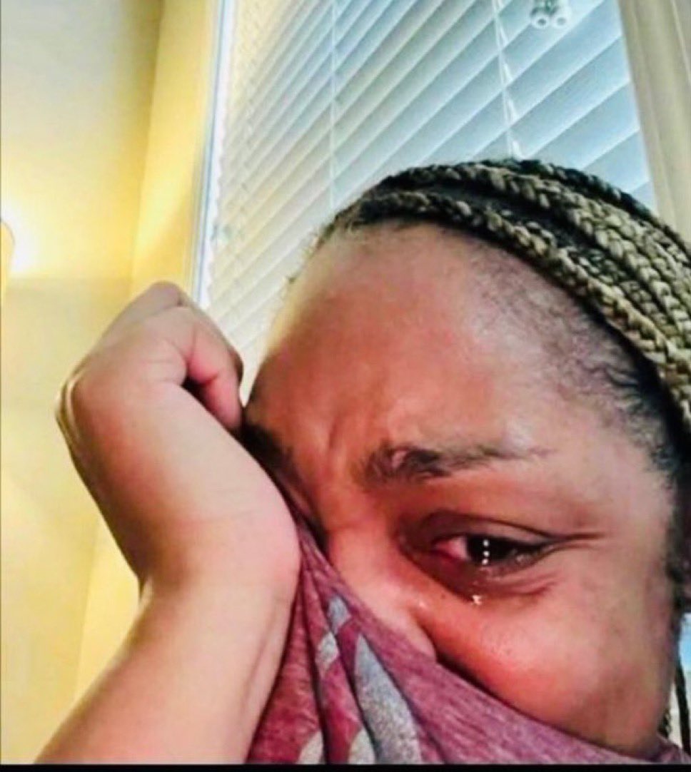 Alexandertonyy's tweet image. Wizarab, may Heaven show you mercy on this earth and on judgement day. 
This thing comot tears from my eyes honestly🥹, Thank you very much brother! 
much respect Nwanne, RESPECT !!!