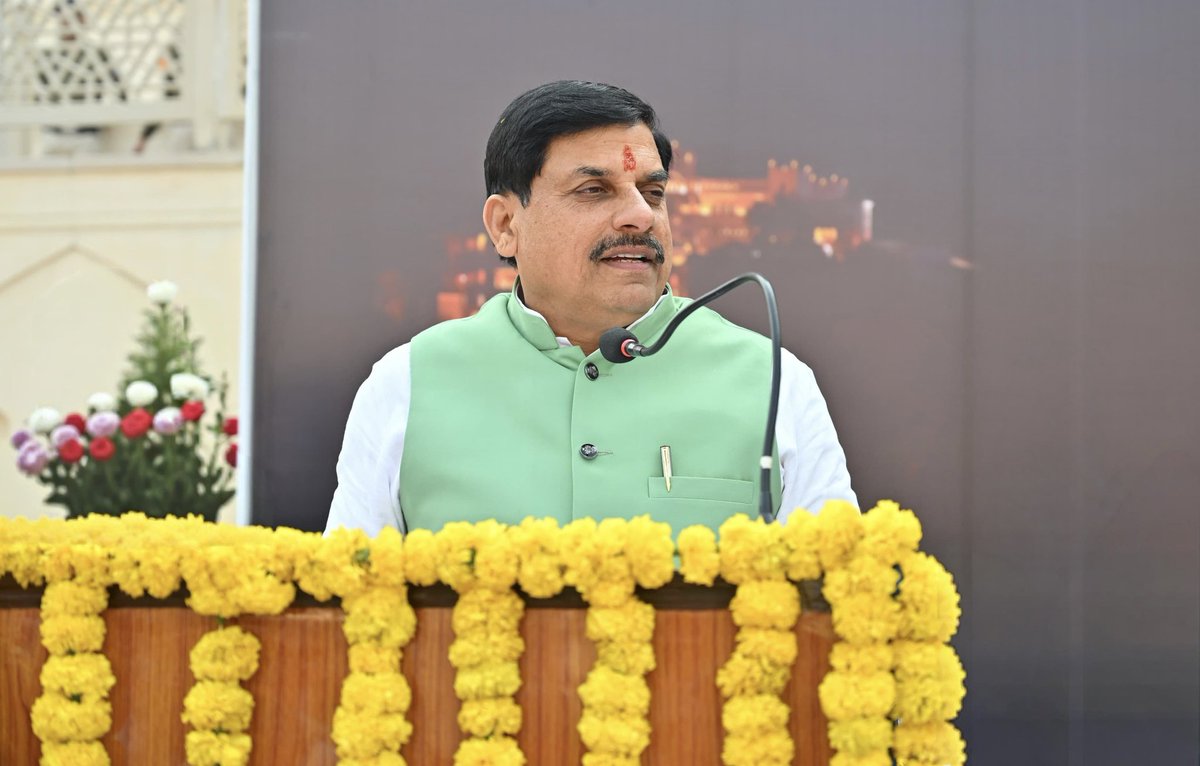 DrMohanYadav51's tweet image. UNESCO World Heritage में खजुराहो का विशेष महत्‍व है। यहां पत्‍थर और मूर्तियां भी बोलती हैं। 

आज खजुराहो, छतरपुर में &apos;द ओबेरॉय राजगढ़ पैलेस&apos; होटल का उद्घाटन किया। इस होटल से स्थानीय लोगों के लिए रोजगार के नए अवसर सृजित होंगे।