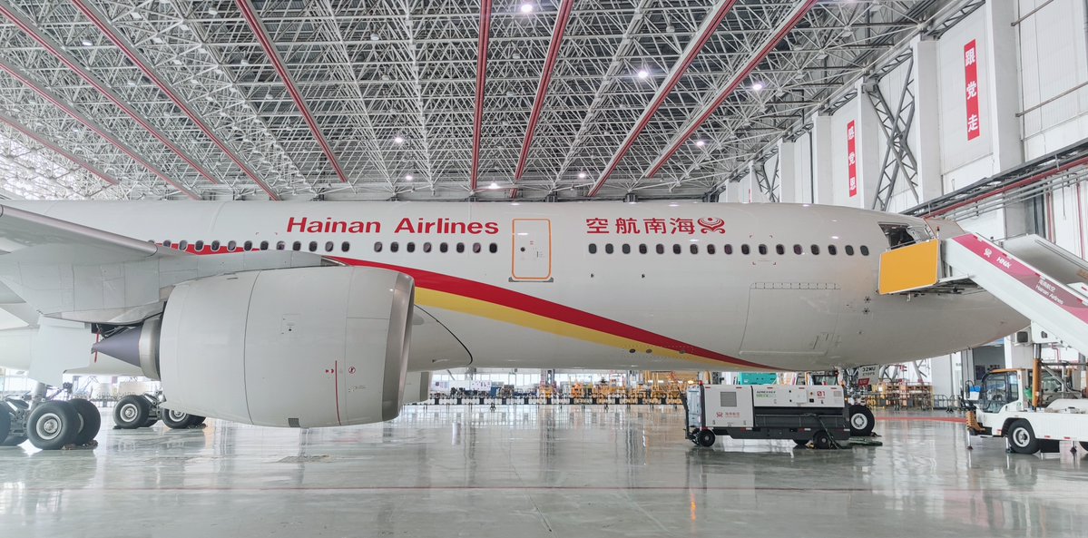 aeme_global's tweet image. ⚡ AEME GSE ECOTUG 180 eGPU supports the A330neo China debut, powering Hainan Airlines&apos; first A330neo and its successful inaugural flight.

Contact us: info@aeme.global
aeme.global/products/groun…

#airbus #groundpowerunit #ECOTUG