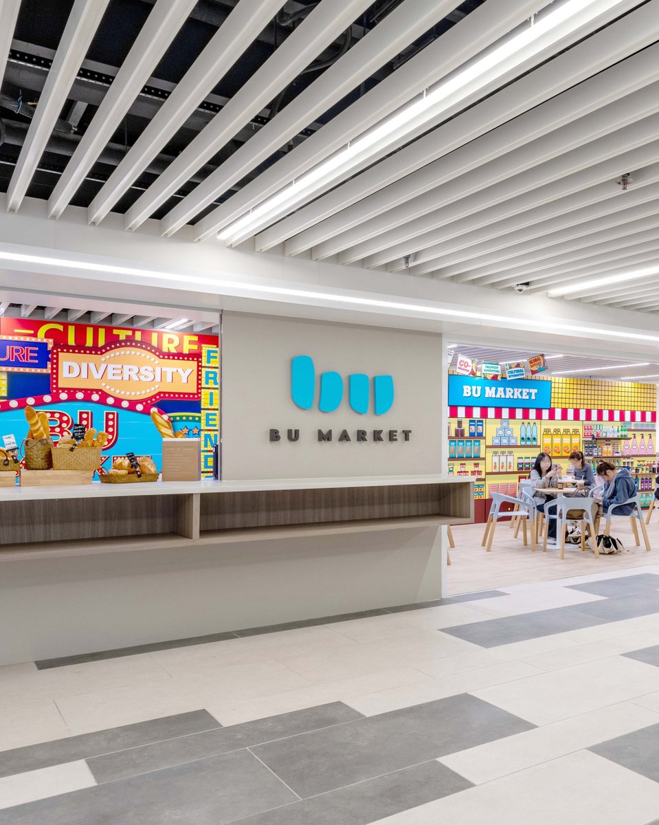 BU Market on campus is a unique space dedicated to promoting cross-cultural activities, fostering integration, co-creation, and multicultural exchanges in the university community. Alumni,  did you make friends with exchange students during your university days?