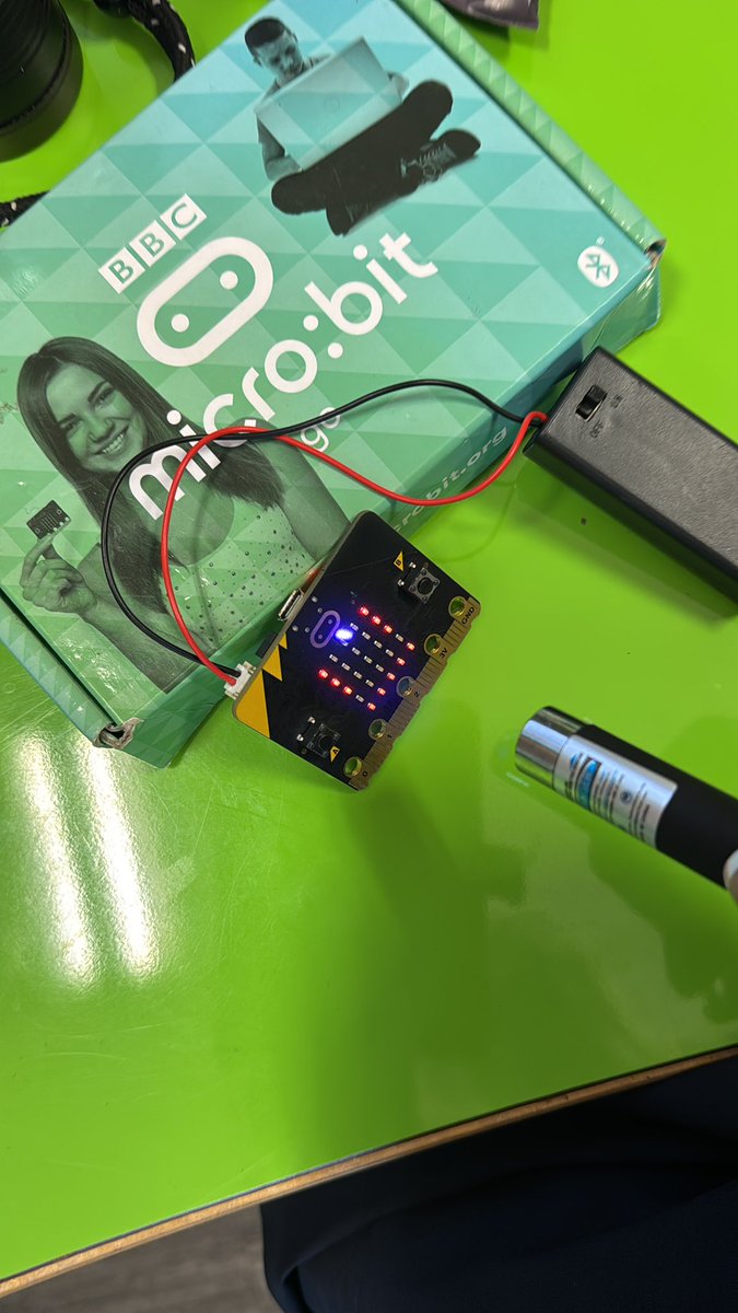 SFitzComputing's tweet image. Grateful to @MonkspathSchool for hosting a free EcoCode training session using Micro:bits for teachers today. Chasing Cosmic Rays! @digitallcharity