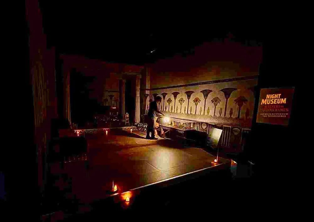 hamakoreykhm's tweet image. 横浜の古代エジプト展「ナイトミュージアム」12月の開催決定！ランタン片手に暗がりの館内探索 hamakore.yokohama/yokohama-tutan… ≫