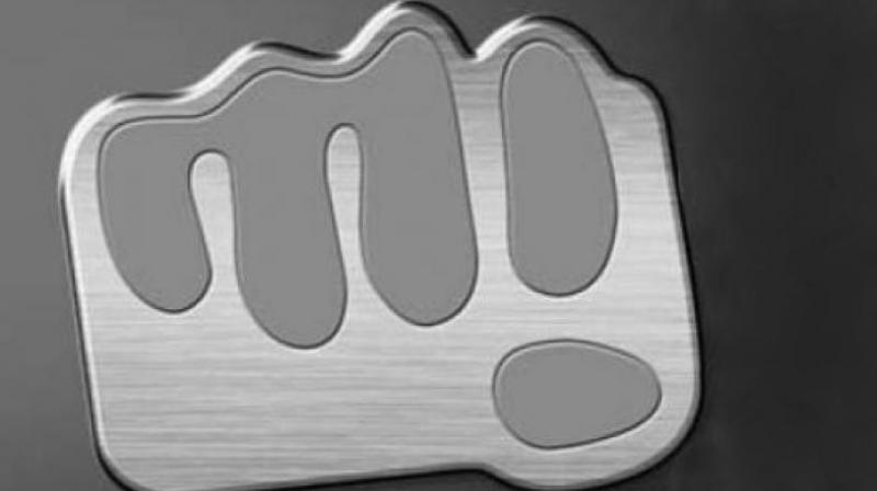 geekabhishek_'s tweet image. 👊cromax had the logo in phone brands in my opinion. They used punch as Mi. What&apos;s your favourite phone brand logo?