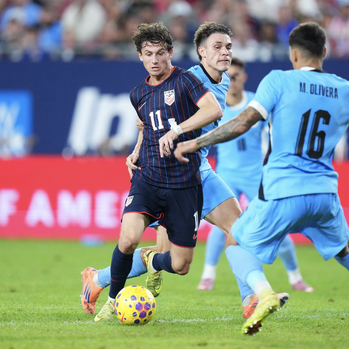LUFC's tweet image. 🇺🇸 Brenden Aaronson was a second-half substitute as @USMNT defeated Uruguay 5–1 in Tampa, Florida this morning