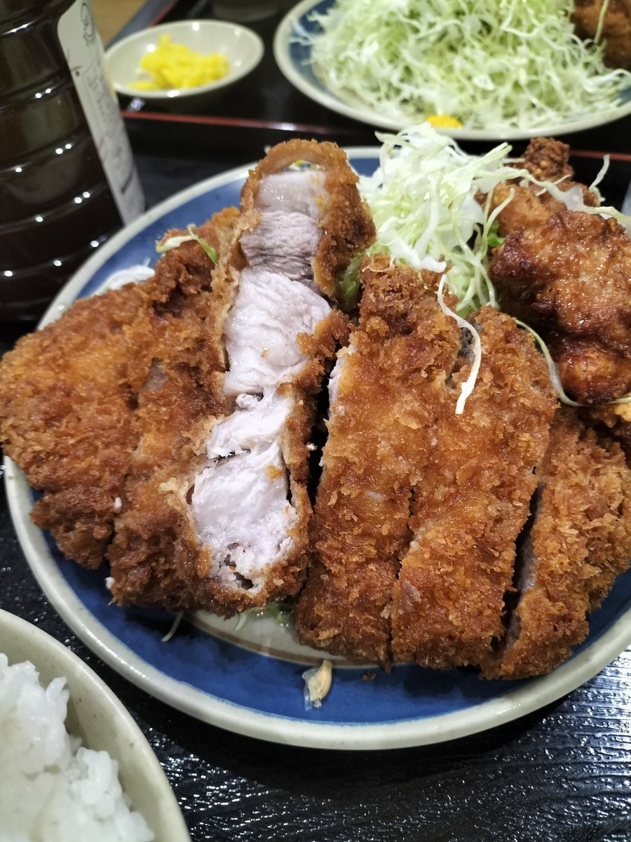 唐揚げ　トンカツ様 山形県 #天童 #三州屋 ジャンボとんかつ唐揚げの大盛り 美味しかった