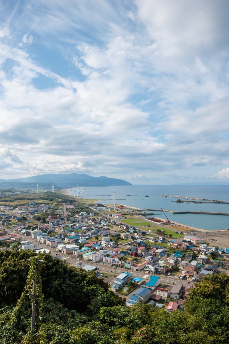 shiminao's tweet photo. 肌寒くなると、1.2カ月前に訪れた北海道の道南を思い出す。八雲町もせたな町も、上ノ国も江差も、良い町だったなぁ。
ツアーをした仕事の振り返りをしていて、観光という概念がどんどん崩れて、価値が拡張しているのを感じる。その中で大切になるのは、間違いなく地域の人
#TABIPPO #TRAPOL https://t.co/YoEvlLU2BA