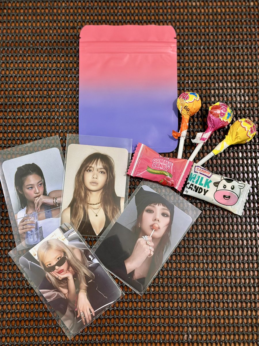 stxpaulo's tweet photo. ganito laman ng 1st 100pcs, sasabihin niyo lang saakin if sinong photocard ang gusto niyo makuha 🫶🏻 https://t.co/ZKPyppkOyz