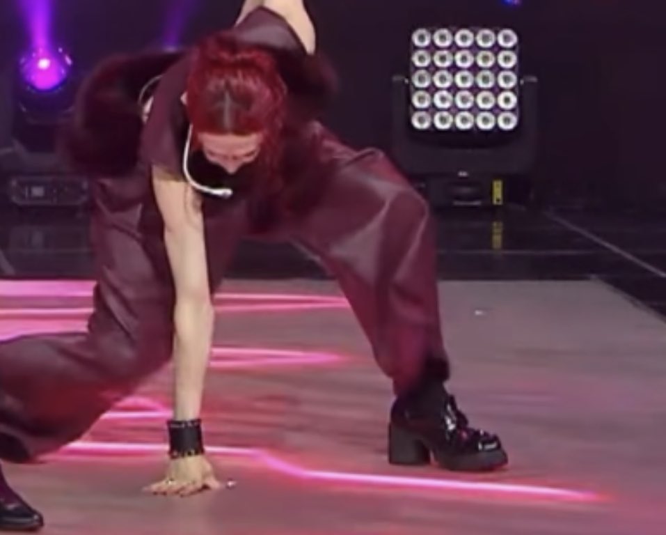 soomutitied's tweet image. e teve big shoes sim pra quem duvidou