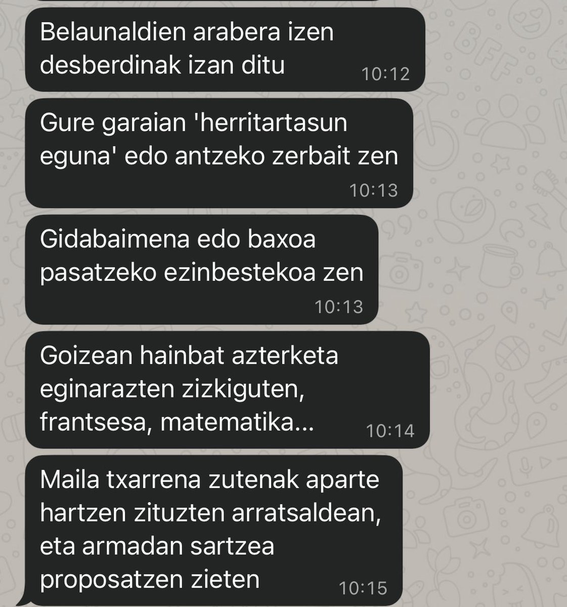 Teknikoki, Euskal Herrian derrigorrezkoa da soldaduska moduko bat. Frantziako (ta beraz, Ip EHko) "derrigorrezko soldaduskaz" esateko denbora eman ez didana hemen <a href="/EkhiErremundegi/">Ekhi Erremundegi</a>|k osondo esplikatzen du: