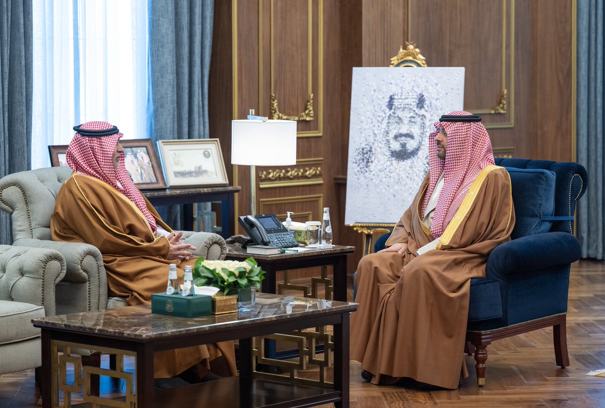 سمو #أمير_الحدود_الشمالية يستقبل محافظ طريف .

spa.gov.sa/N2448080