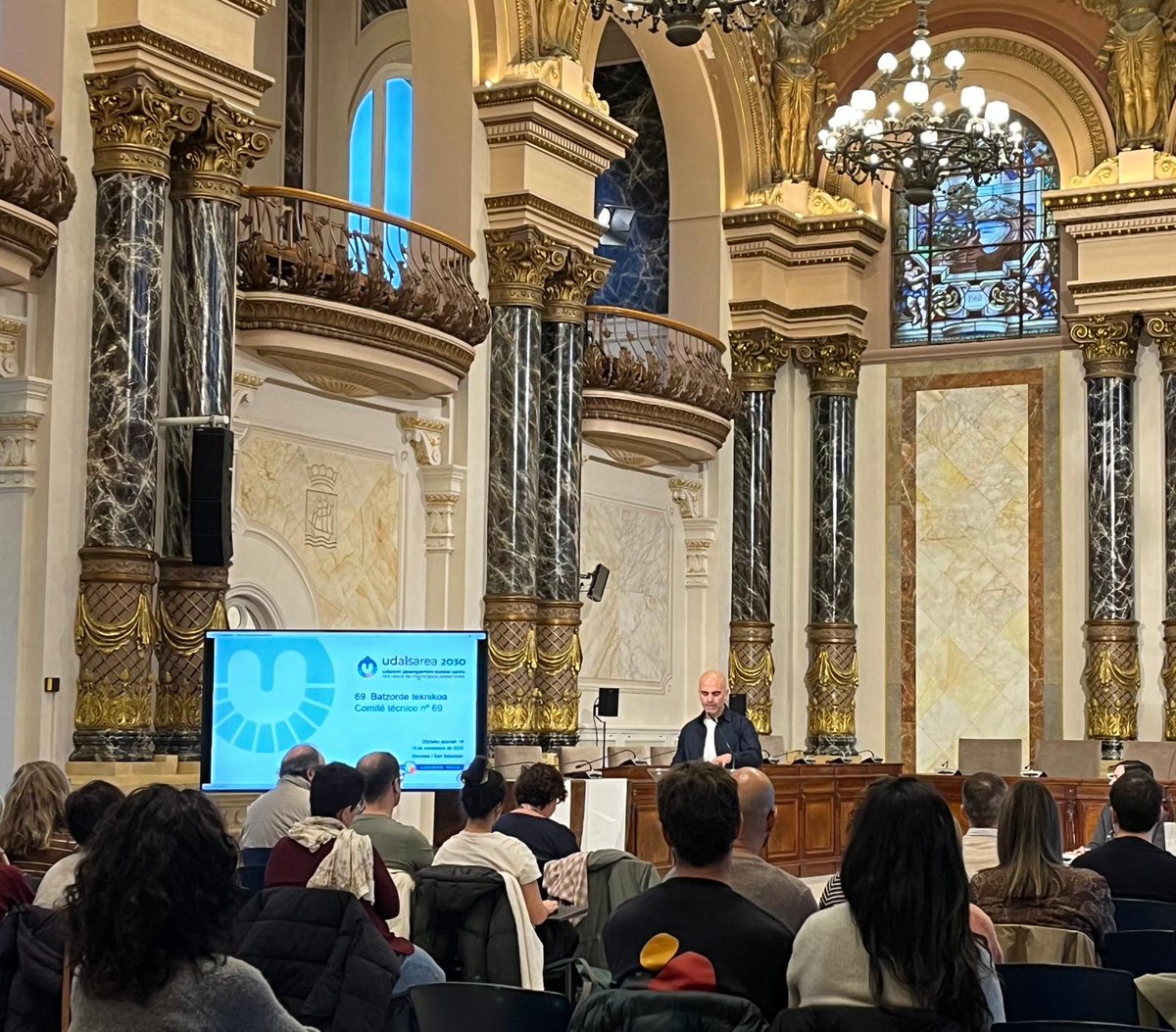 Hasi gara 🚀 Gaur ospatuko dugu Donostian Udalsarea 2030en aurtengo hirugarren Batzorde Teknikoa, euskal toki entitateetako 50 bat ordezkarirekin. Topaketa hauek sare-lanaren garrantzia azpimarratzen dute eta tokiko ekintza jasangarria bultzatzeko topagune gisa balio dute 🌱