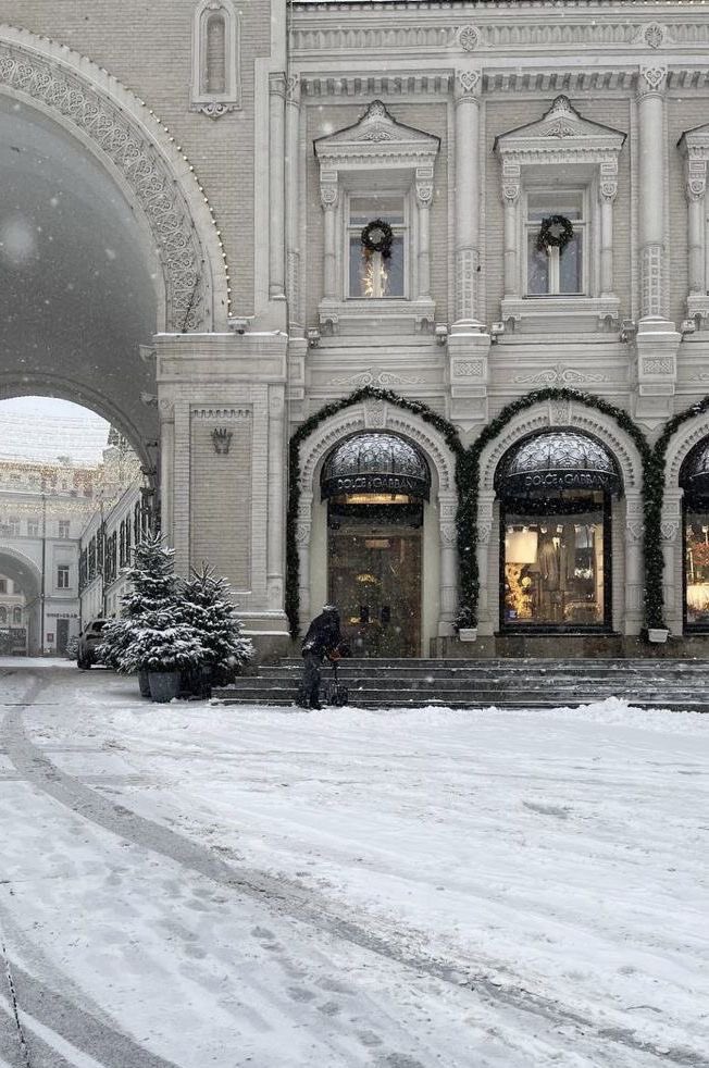 soylebisakinlik's tweet image. winter in vienna