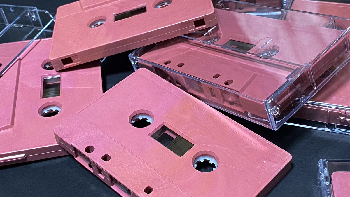 【予約ページはこちら】
怪談テープアウト - ほのきく、しらべ。（怪談カセットテープ）

kikizte.com/items/125644902
※2025年12月15日 から順次発送