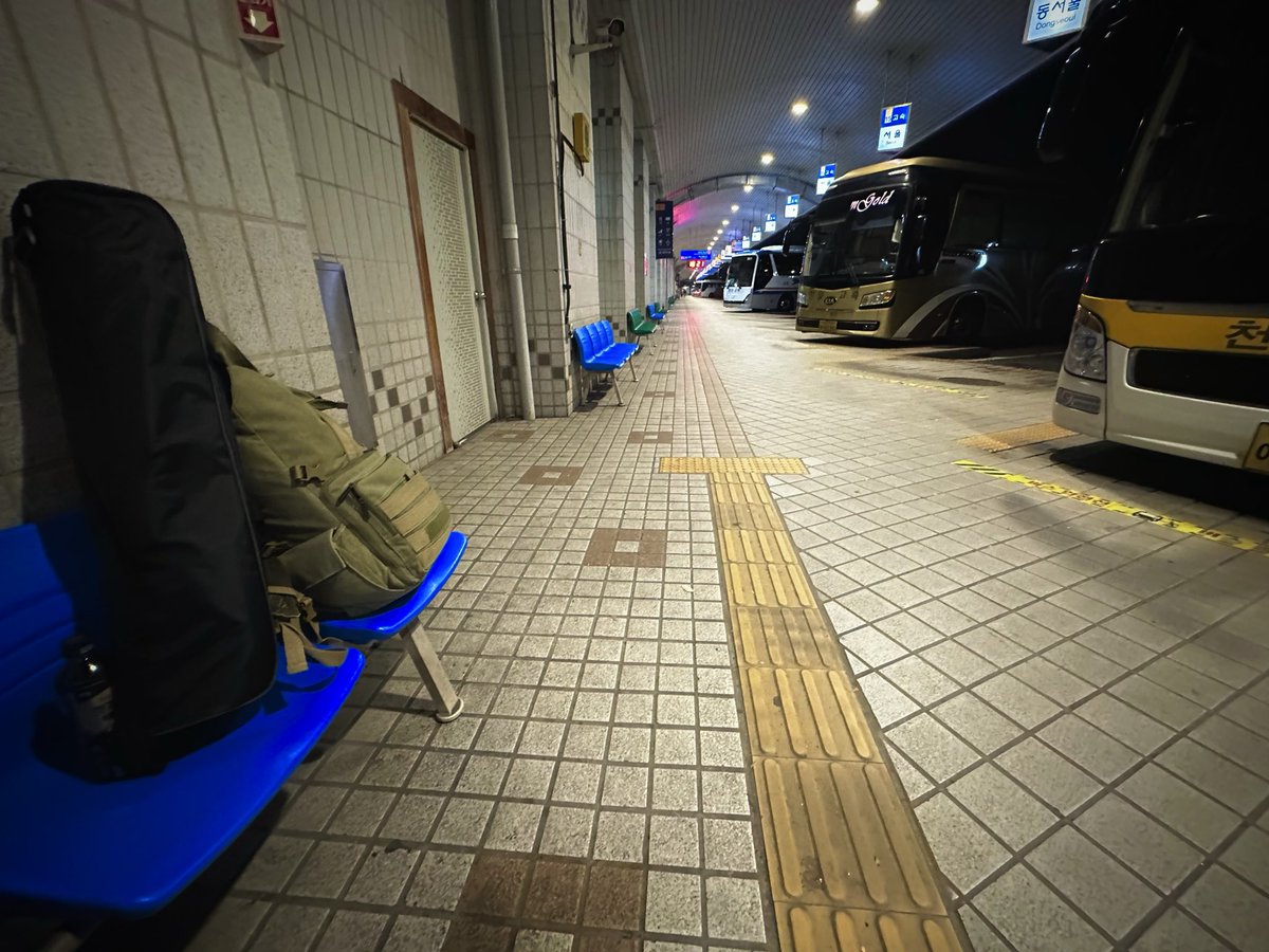 JeonPD7's tweet image. 부산, 촬영 끝내고 집에 가는 길, 왜 이리 무거운지…