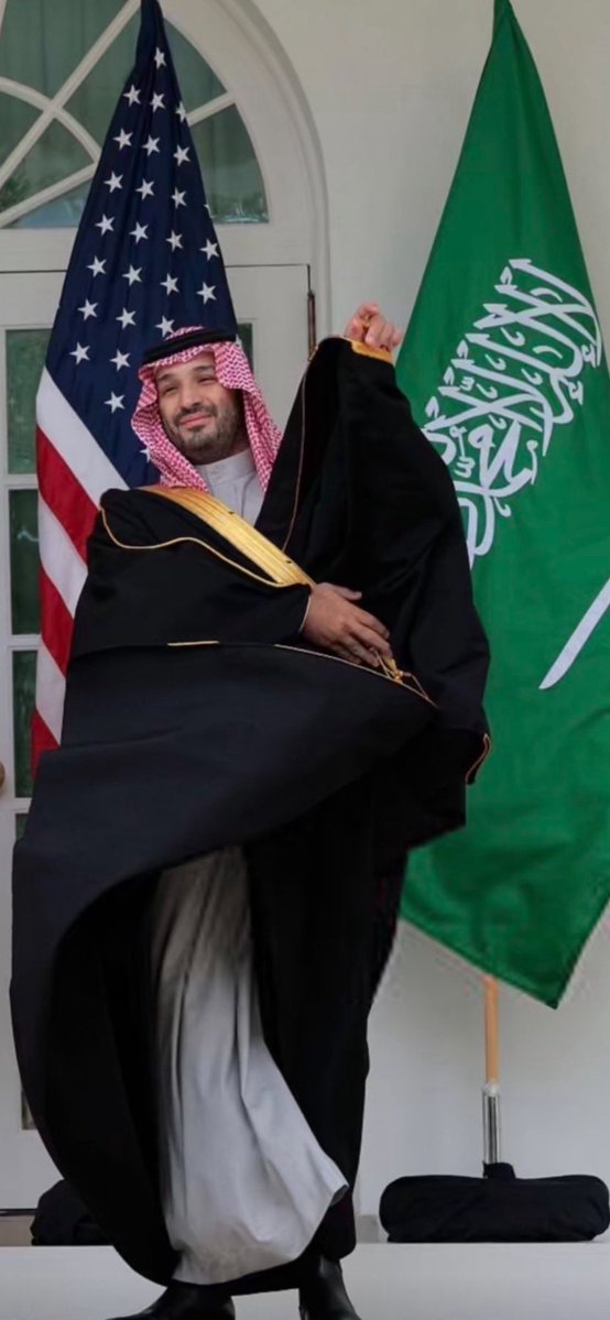 #هنا_المملكة_العربية_السعودية
#هنا_محمد_بن_سلمان
فخرنا وعزنا بين الشعوب والأوطان
وصدق من قال..
     #إرفع_راسك_إنت_سعودي