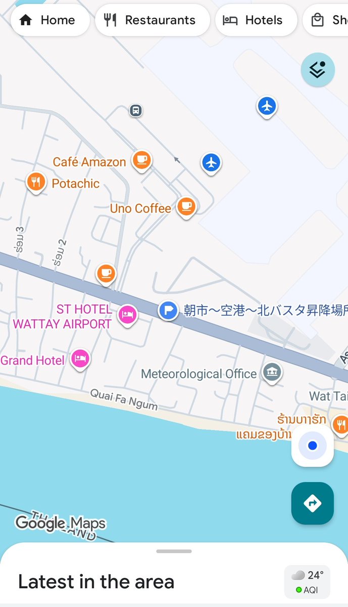 ikitaijcoman's tweet photo. 【ビエンチャン空港バス】
高市降ろしに走る余り、最近はお役立ち投稿してなかった…

空港へ向かうには空港行きではなく北バスターミナル行きのバスに乗るのが節約のコツだ

空港行は40kというボッタクリ値だが、北バスタ行はたった13k

難点は大通り沿いで降ろされるのでスーツケース勢には辛いこと https://t.co/zDwgIfIclU
