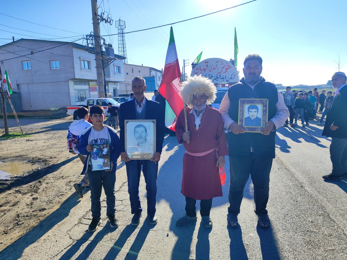 javadl5's tweet image. در آستانه حضور پر شکوه #عزیز_مادر،یادآور فداکاری‌ها و ایثار بی‌نظیر شهدای گمنام در راه آزادی و امنیت می‌باشیم
بیایید با حضور گرم خود در مراسم تشییع وانتشار مطالب مربوط به #لاله_گمنام، عشق و ارادت خود را به این شهدای بزرگوار نشان دهیم.

شهادت، نشانه‌ خالص‌ترین عشق و فداکاری است.