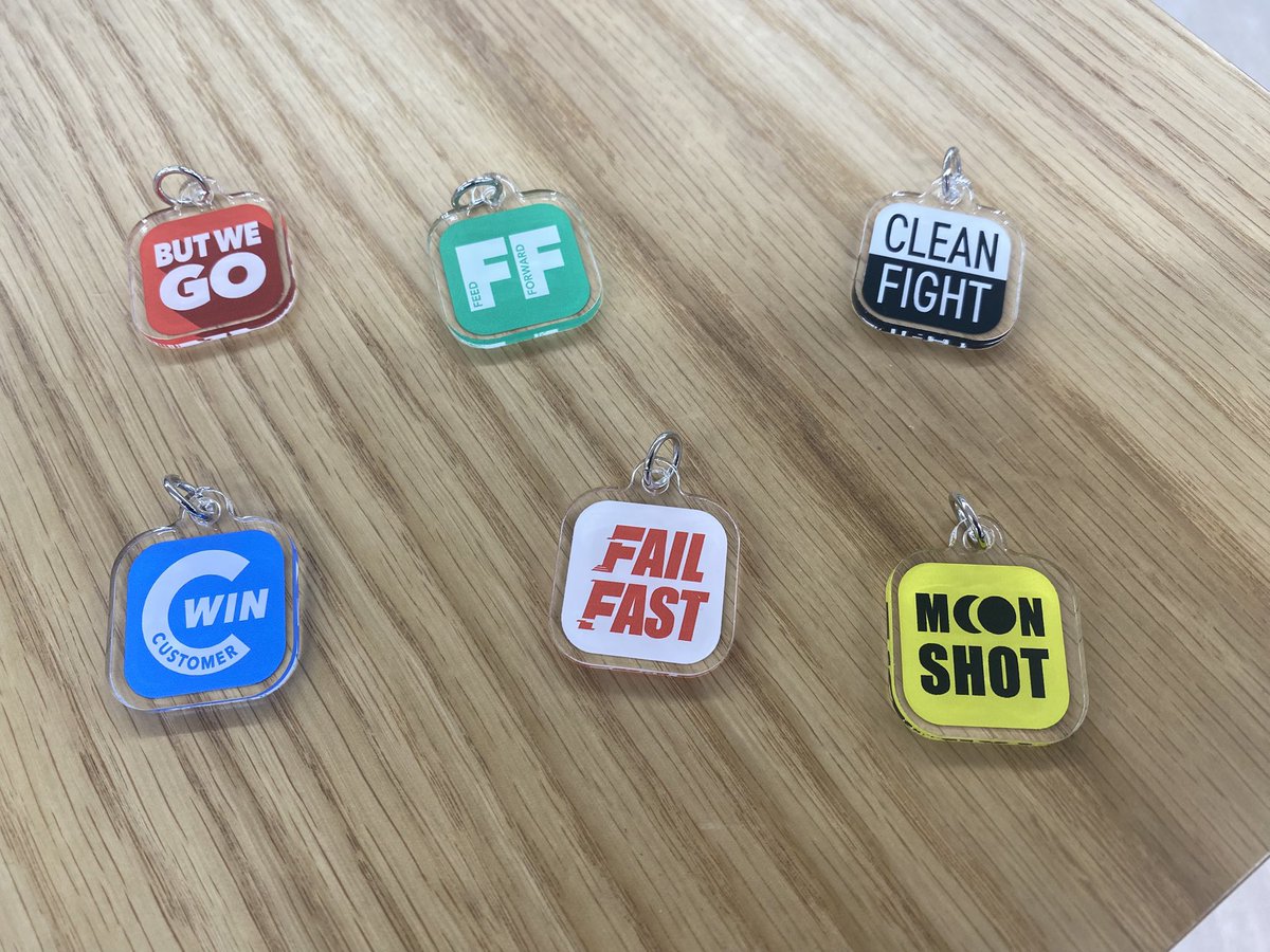 バリュー体現した人に送られるアクキーがかわいい

#だからいまログラス