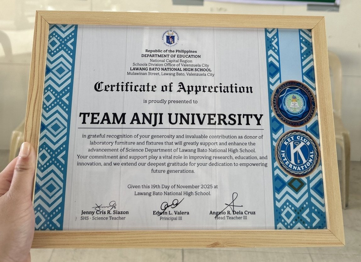 teamanjiuniv's tweet image. Earlier today, Anji Salvacion, together with Team Anji University, formally turned over furniture to a school in Valenzuela. 🤍📚

Hands-on from start to finish, Anji showed that real generosity means being present.

A small gesture with big hope—for the students, the community,…