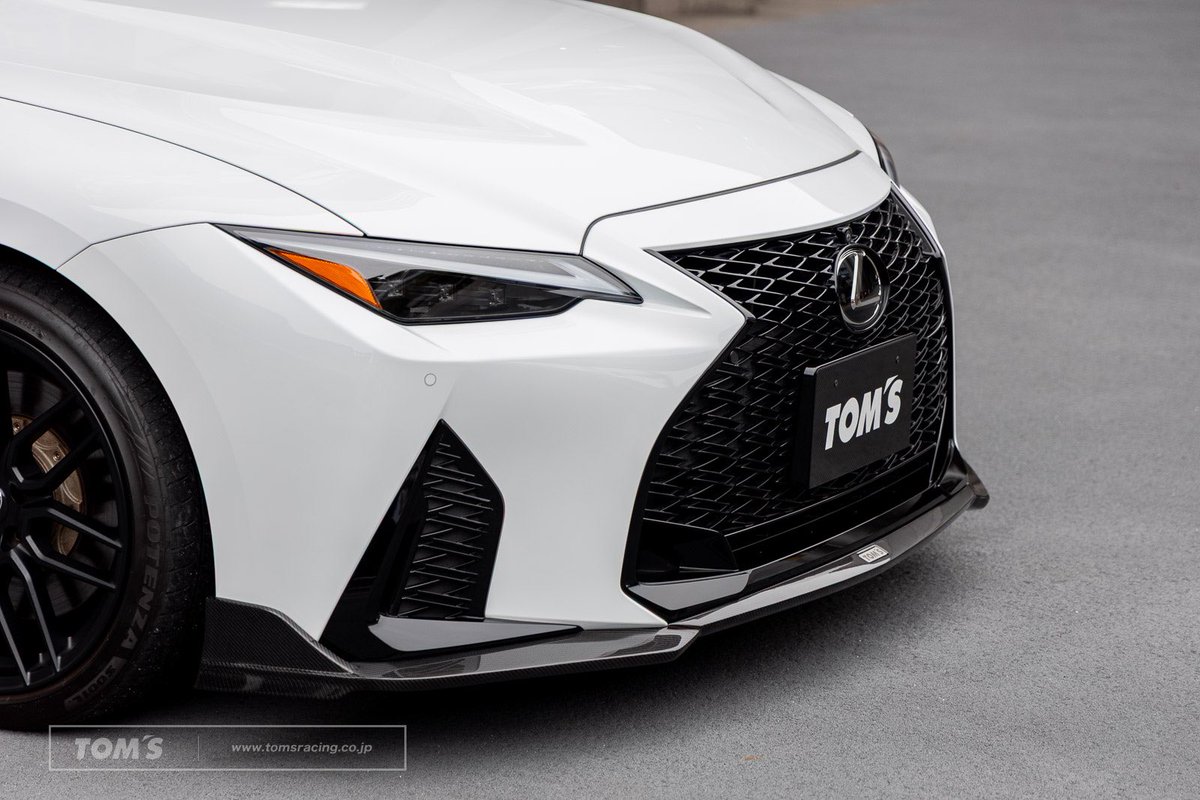 TOM'S TOKYO SHOWROOM LEXUS IS500 F SPORT Performance FIRST EDITION