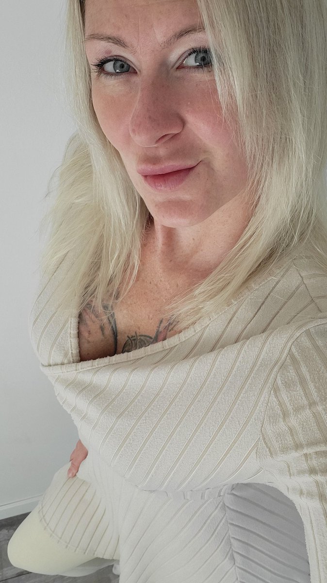 💫Guten Morgen liebe 38💫
Das beste Geschenk heute...Die Kids und meinen Herzmenschen an meiner Seite 🥰