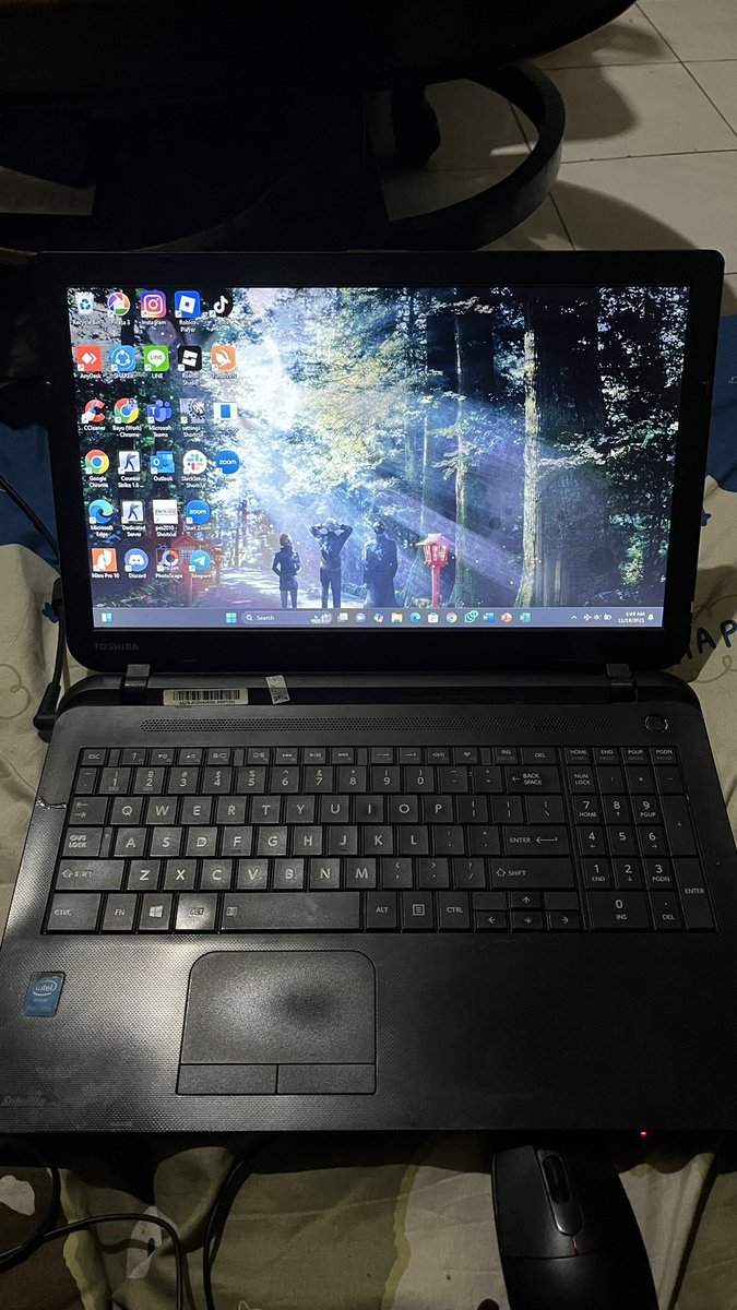 bayuadnu's tweet photo. Wts/jual Laptop Toshiba Satellite C55-B, harga 550.000 lok: Tebet, Jaksel. detail di gambar yaa

WA: 085697253563 https://t.co/WoruMFN6f0
