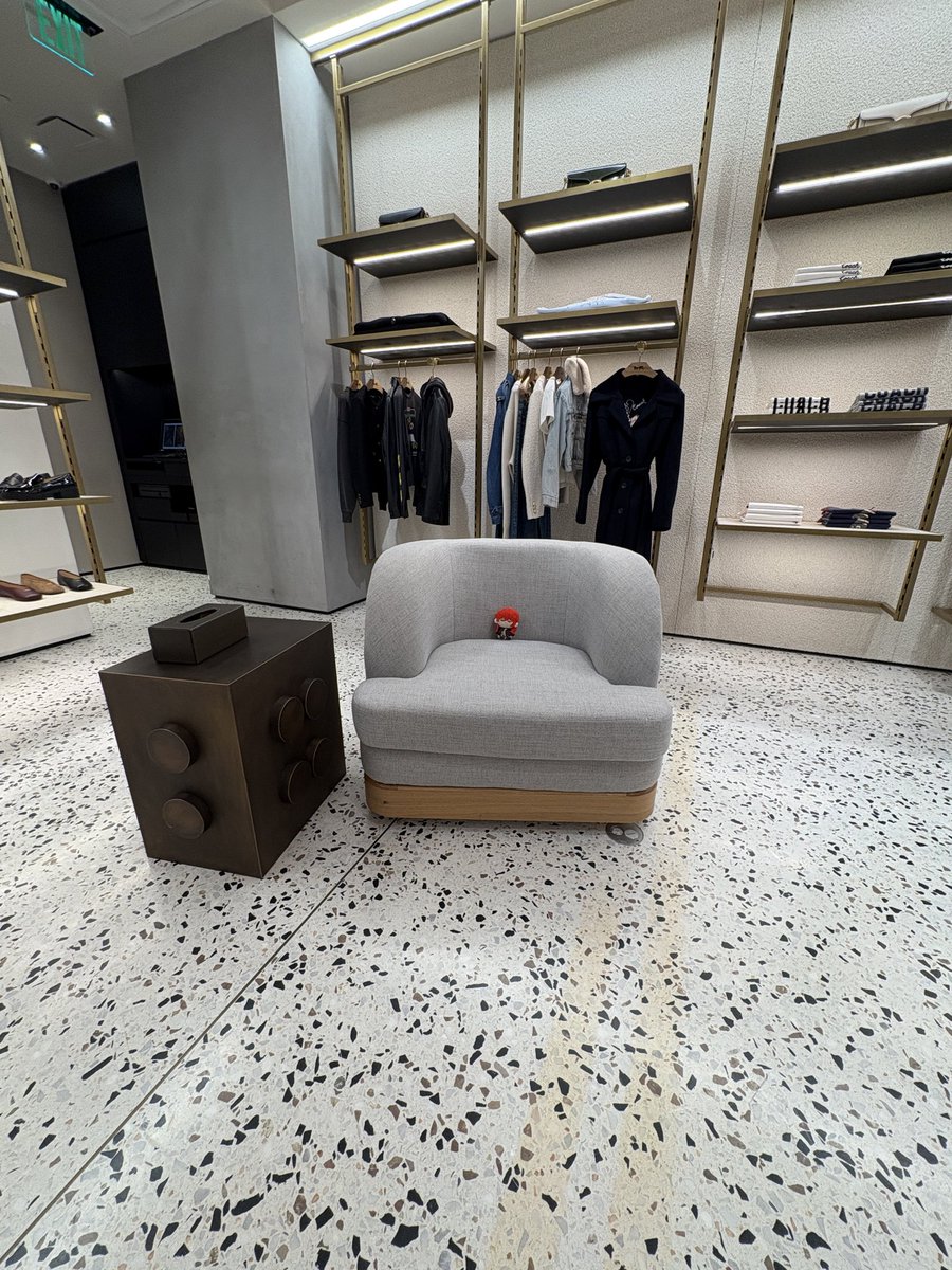 timely himmy tweet media