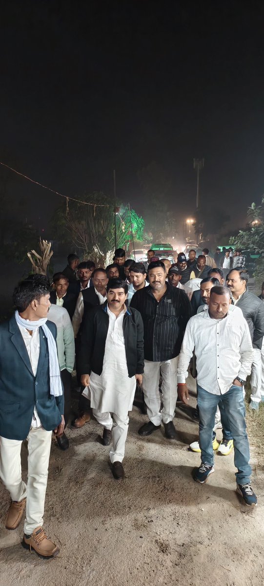 विभिन्न मांगलिक कार्यक्रमों में 
1.डाभासेमर अयोध्या पूरे हुसैन श्री रोहित जी के शादी में 
2.श्री रंजीत कुमार जी के यहाँ लड़की की शादी में डाभासेमर 
3.मो.अहमद खान के लड़की की शादी में लालमती मैरिज लाॅन नहरबाग 
4.श्री रवीश तिवारी जी के तिलक उत्सव में दलपतपुर गोडा़ में शामिल हुआ।।