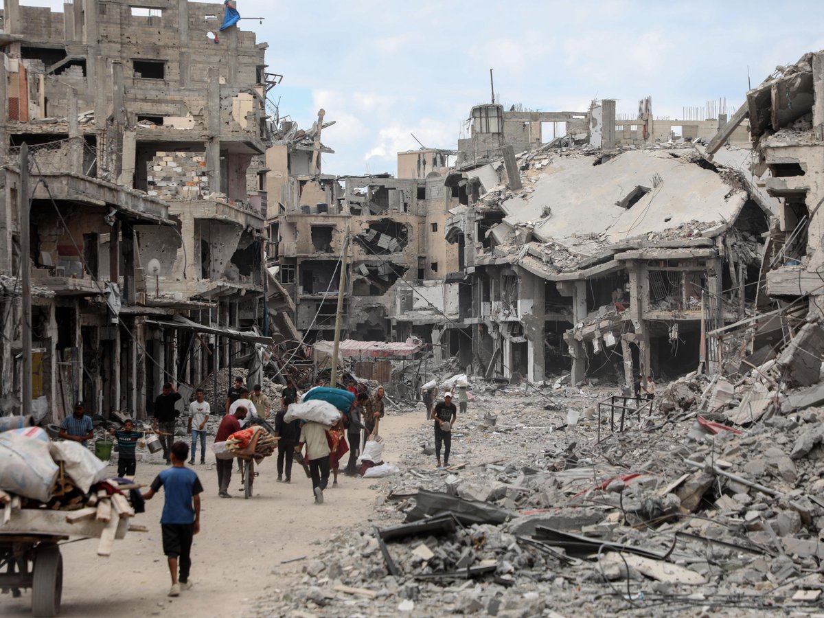 ChinaDaily's tweet image. The United Nations Security Council adopted a resolution on Monday to establish an International Stabilization Force in the #Gaza Strip. #UN bit.ly/3X63oMR