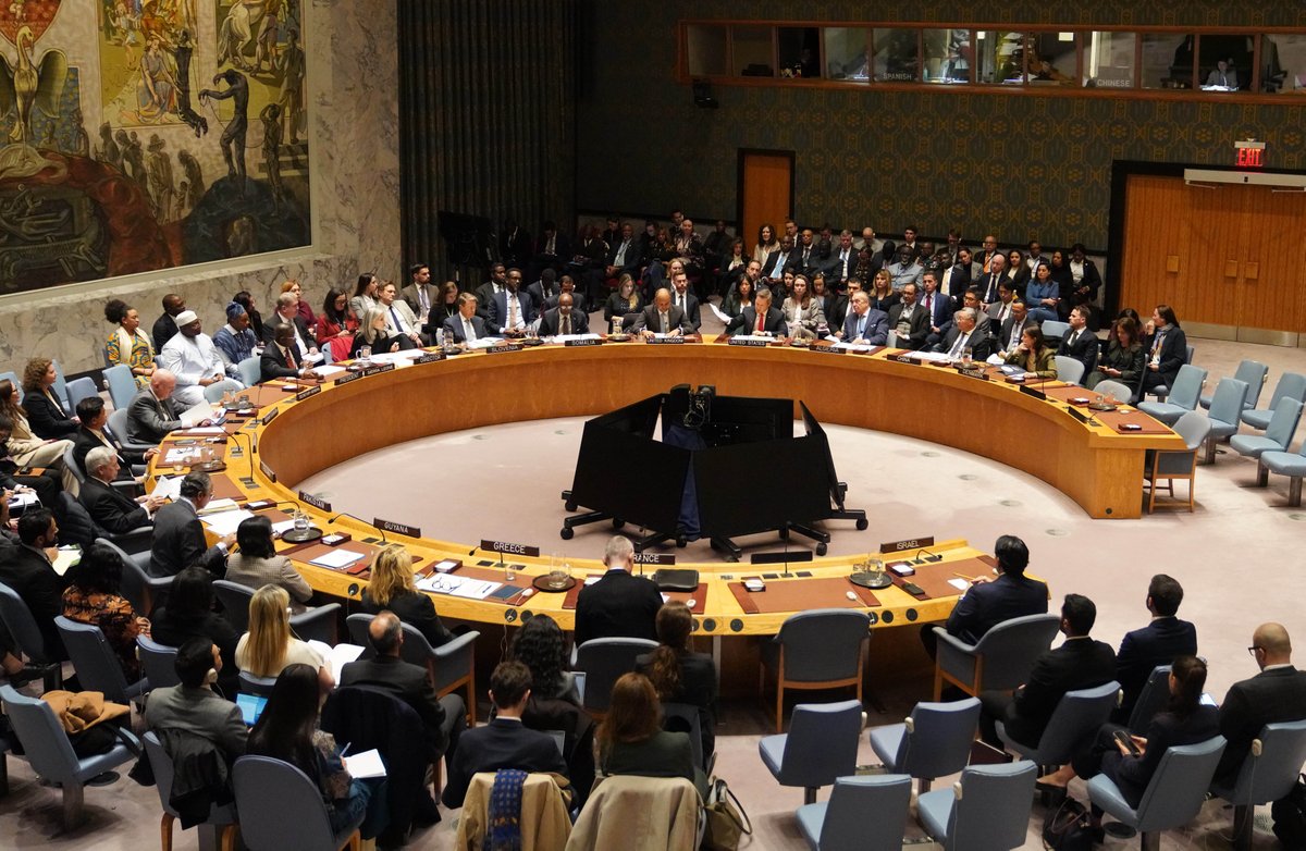 ChinaDaily's tweet image. The United Nations Security Council adopted a resolution on Monday to establish an International Stabilization Force in the #Gaza Strip. #UN bit.ly/3X63oMR